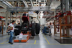 張寶文考察愛科常州生產(chǎn)基地，強調(diào)推進高端農(nóng)機國產(chǎn)化與技術(shù)服務(wù)